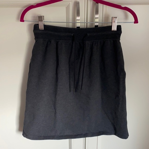 Lululemon Start Anew Grey Sweat Skirt Size 4 - Picture 1 of 3